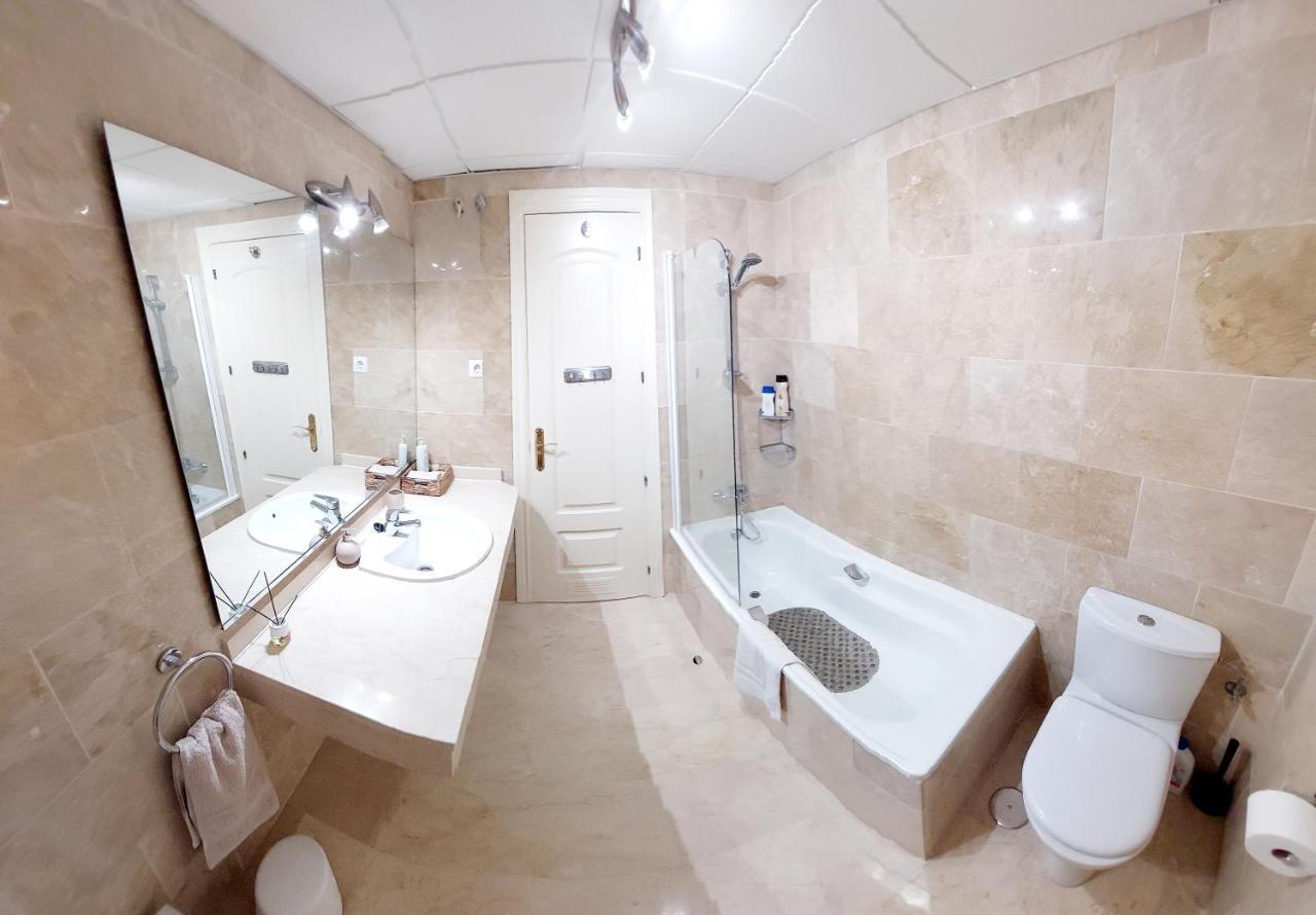 Apartment Luxurious 2 Bedroom 2 Bathroom Near Malaga
